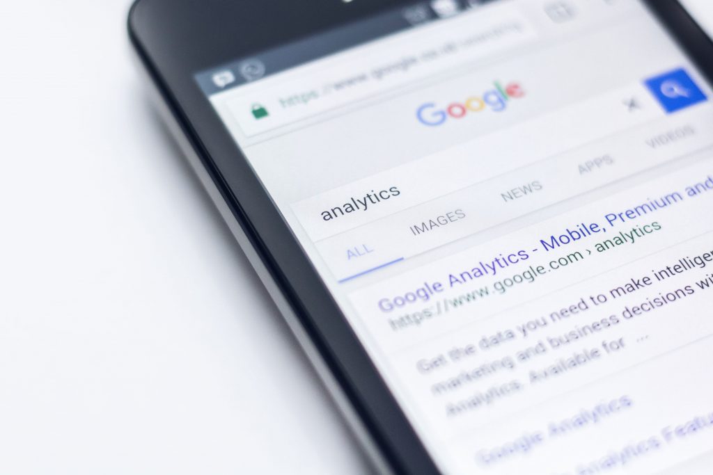 Google Analytics auf Smartphone in der Suchanzeige von Google